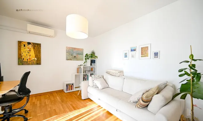 Недвижимость 1.5-room apartment in Bežigrad Court: 3