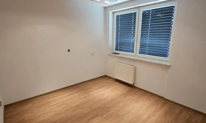 Недвижимость Three-room apartment on Broad: 2