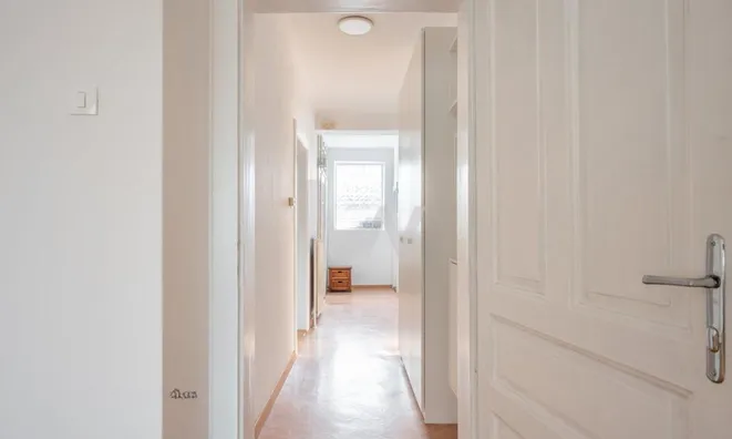 Недвижимость Apartment, 3 rooms, Broad: 6