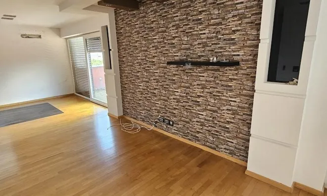 Недвижимость Apartment, 4-room Broad: 6