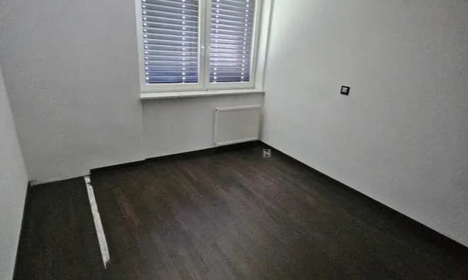 Недвижимость Apartment, 4-room Broad: 10