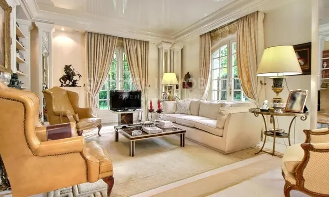 Недвижимость Single house 9 rooms: 2
