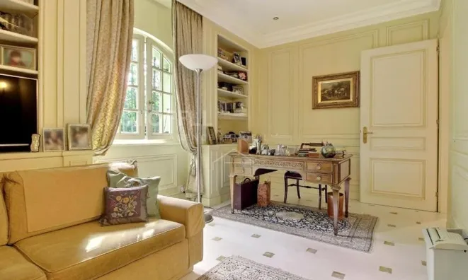 Недвижимость Single house 9 rooms: 9