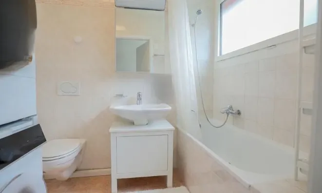 Недвижимость Apartment 5 rooms: 6