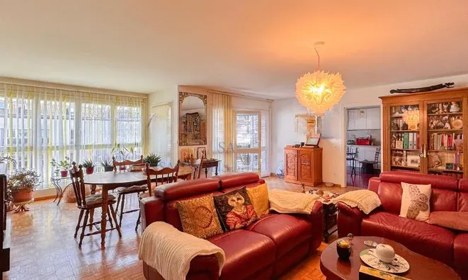 Недвижимость Apartment 4 rooms: 2