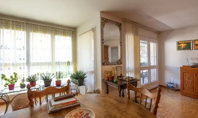 Недвижимость Apartment 4 rooms: 4