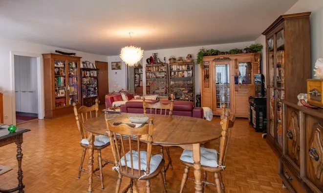 Недвижимость Apartment 4 rooms: 5