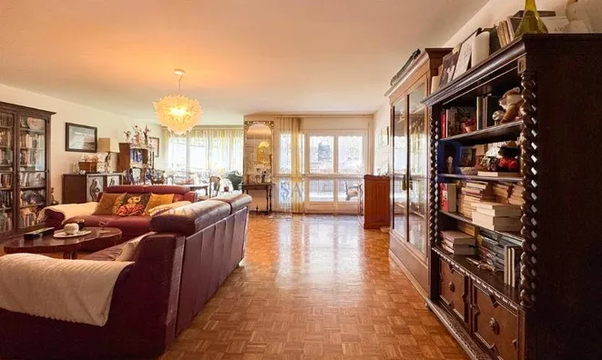 Недвижимость Apartment 4 rooms: 6