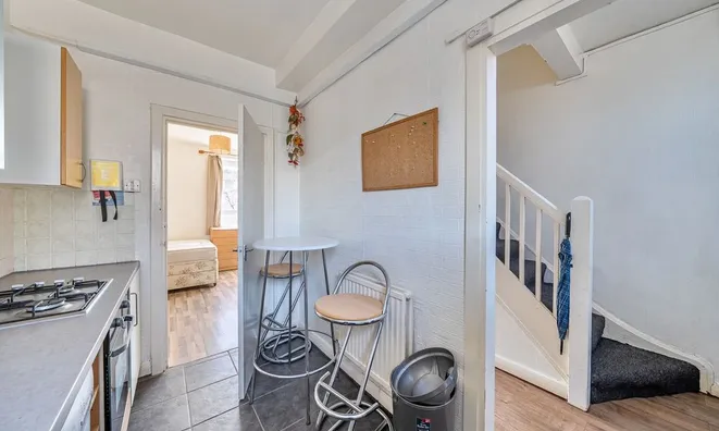 Недвижимость Elim Estate, Weston Street: 8
