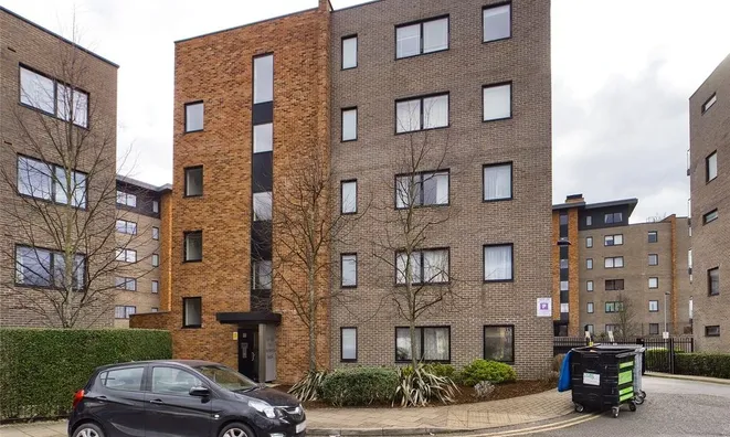 Недвижимость Armstrong Road, Neasden: 3