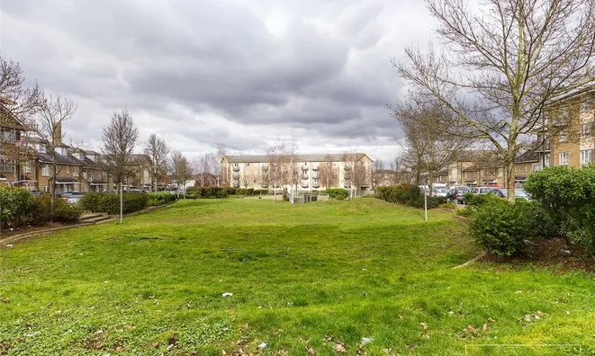 Недвижимость Armstrong Road, Neasden: 4