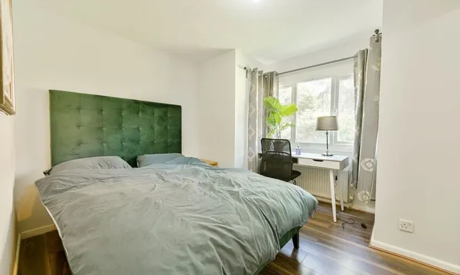 Недвижимость Wilkinson Way, Chiswick: 1