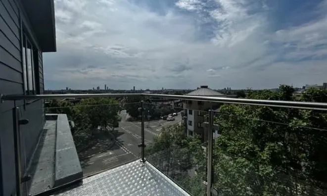 Недвижимость Neasden Lane: 6