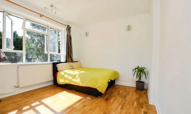 Недвижимость Longstone Avenue: 11
