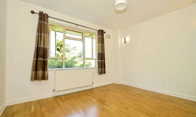 Недвижимость Longstone Avenue: 14