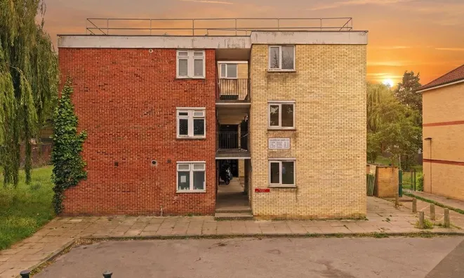 Недвижимость Comber Close, London, Greater: 6