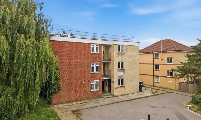 Недвижимость Comber Close, London, Greater: 18