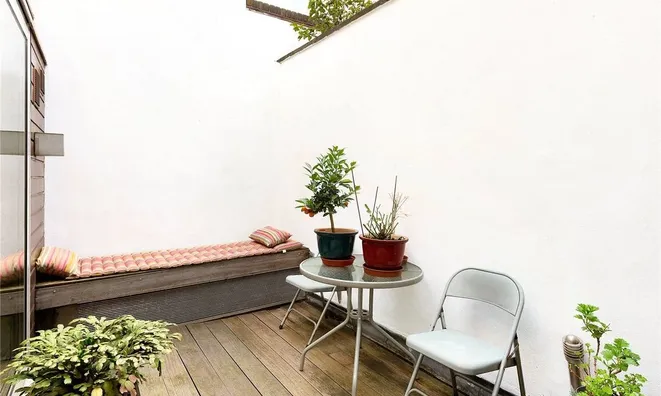 Недвижимость Milner Street: 19