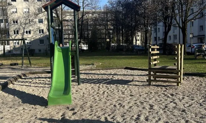 Недвижимость Apartment, 4 rooms Litostroj: 24
