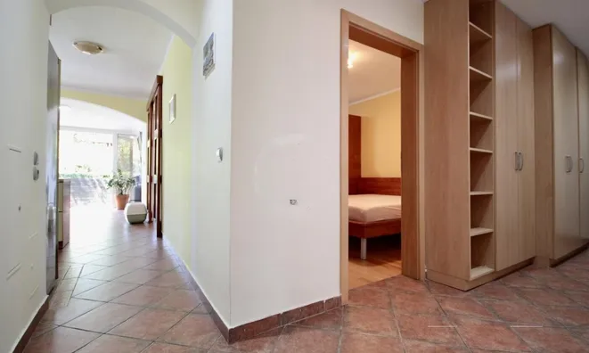 Недвижимость Apartment, 4 rooms Chernuche.: 20
