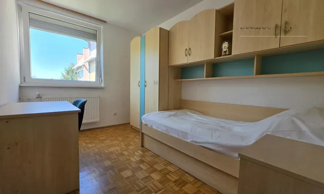 Недвижимость Three-room apartment Dravle: 8