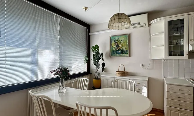 Недвижимость Apartment, 3 rooms Novo Dravle: 3