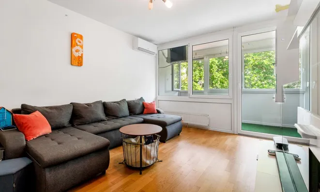 Недвижимость Four-room apartment: 6