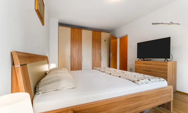Недвижимость Four-room apartment: 13