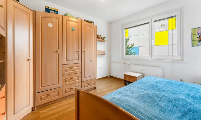 Недвижимость Four-room apartment: 17