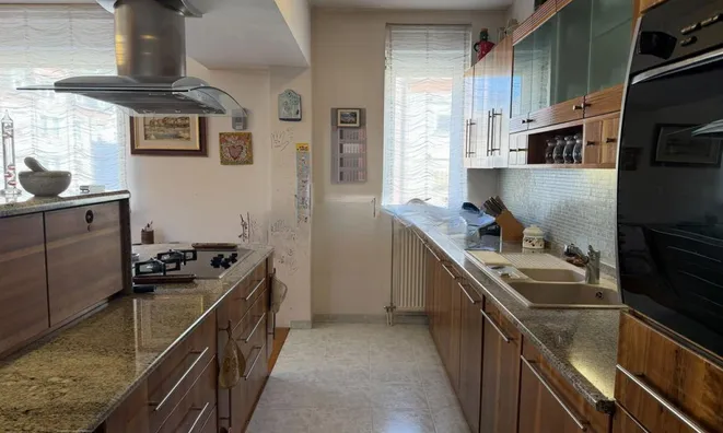 Недвижимость Apartment, 5+ rooms, Bezigrad: 1