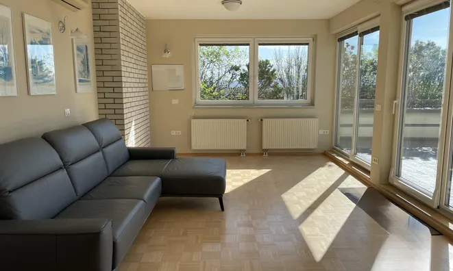 Недвижимость 3-room apartment in New Bežigrad: 3