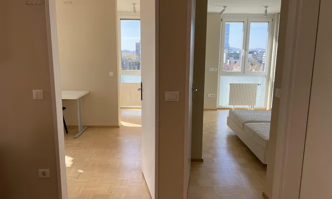Недвижимость 3-room apartment in New Bežigrad: 9