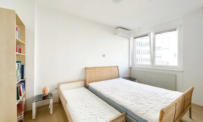 Недвижимость Three-room apartment Bežigrad: 11
