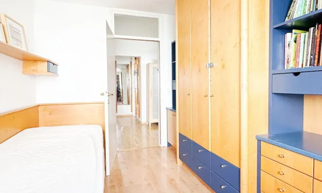 Недвижимость Three-room apartment Bežigrad: 13