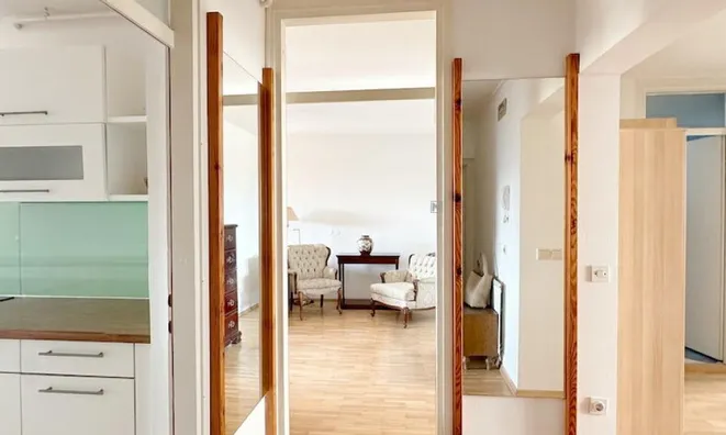 Недвижимость Three-room apartment Bežigrad: 14