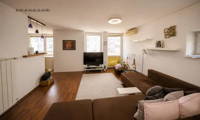 Недвижимость 3-room apartment Bežigrad: 2