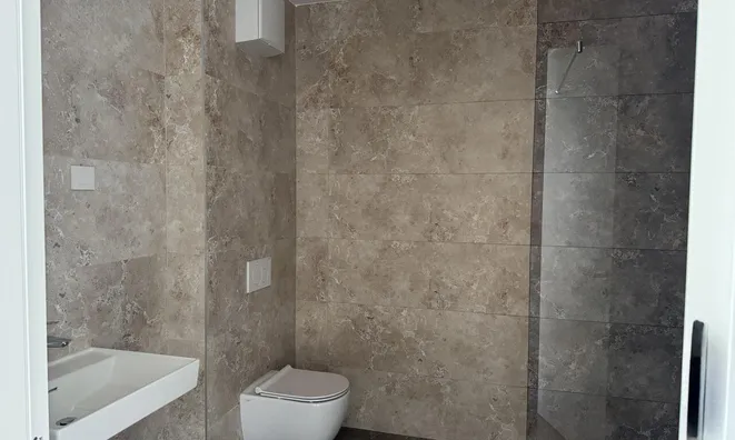 Недвижимость 3-room apartment, Zhidanov Quarter: 6