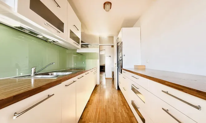 Недвижимость Three-room apartment Bežigrad: 5