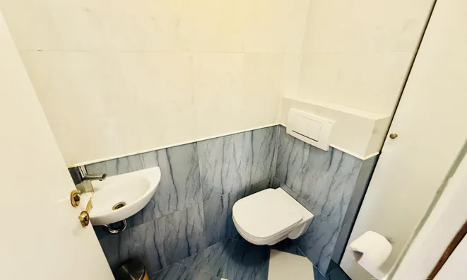 Недвижимость Three-room apartment Bežigrad: 10