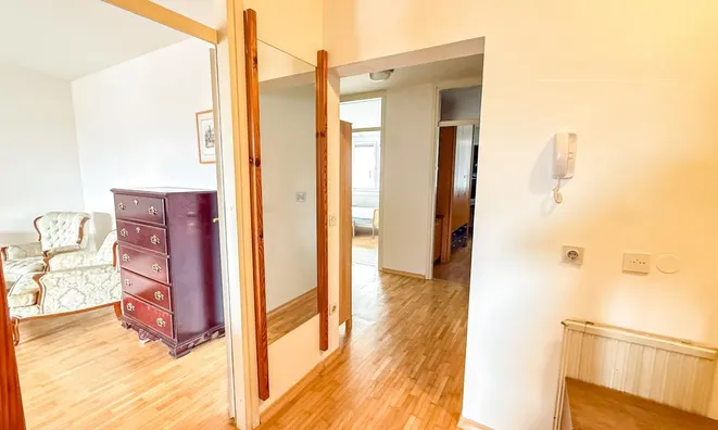 Недвижимость Three-room apartment Bežigrad: 6