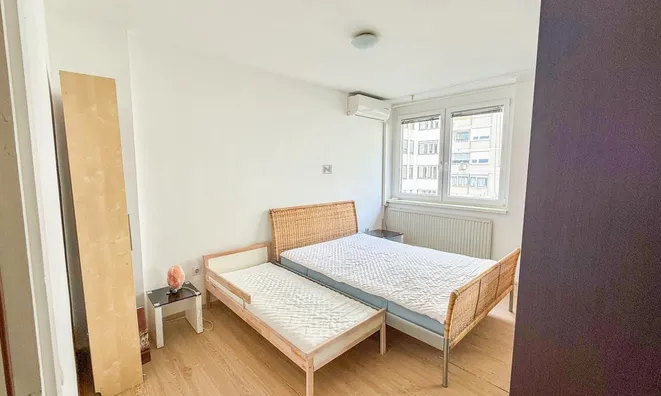 Недвижимость Three-room apartment Bežigrad: 10