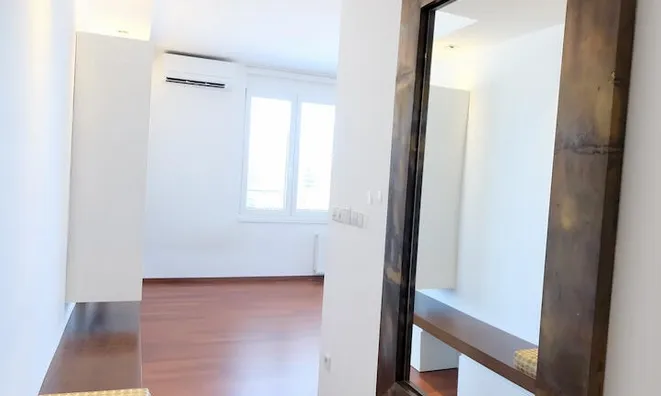 Недвижимость 2.5-room apartment in Bežigrad: 12
