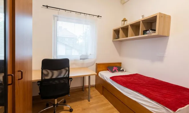Недвижимость Apartment, 4 rooms, Bezigrad: 4