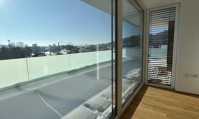 Недвижимость Three-room apartment, Zhidanov quarter: 4