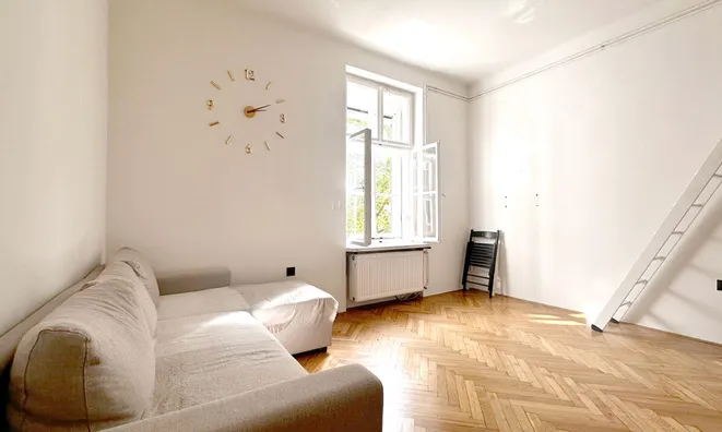 Недвижимость Apartment, 1-room, Center: 2