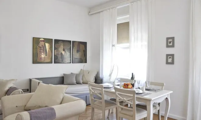 Недвижимость Two-room apartment in the center: 1
