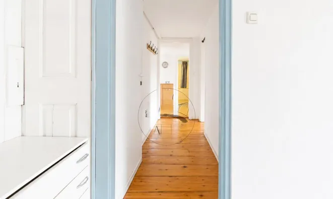 Недвижимость 2-room apartment in the center: 6