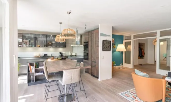 Недвижимость Apartment 4 rooms: 2