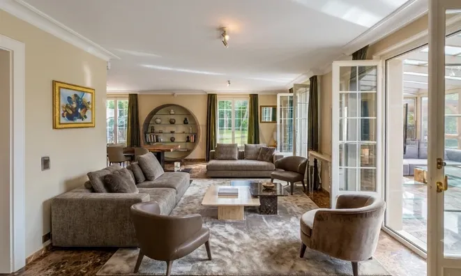 Недвижимость Single house 9 rooms: 1