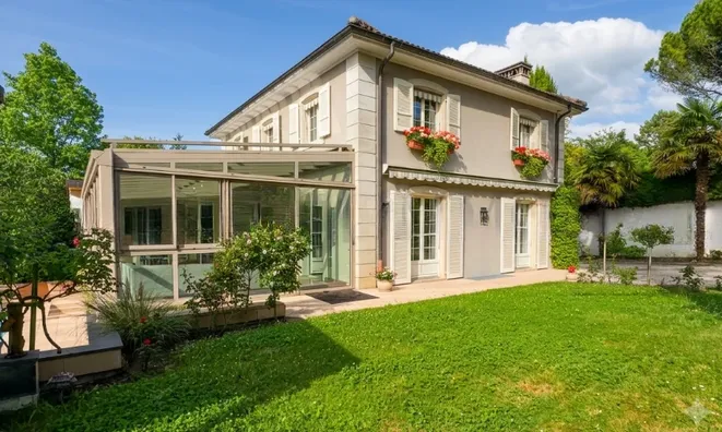 Недвижимость Single house 9 rooms: 2